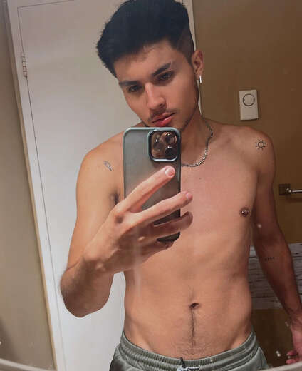 Latino Guy - Gay Male Escort in Toronto - Main Photo