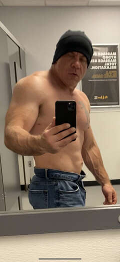 Fit shaved smooth body builder - Bi Male Escort in Vancouver - Main Photo