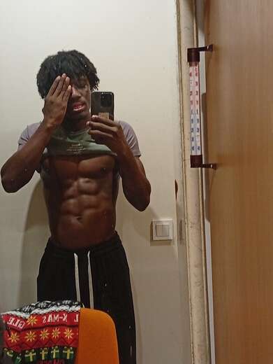 Chocolate boy for massage and s3x - Alternate Photo