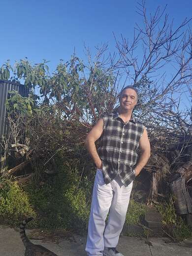 Im a easy going guy who is intimate - Alternate Photo