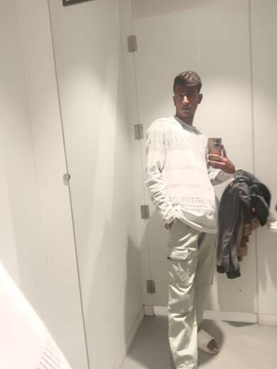 Slim,fit and a little bit good looking - Alternate Photo