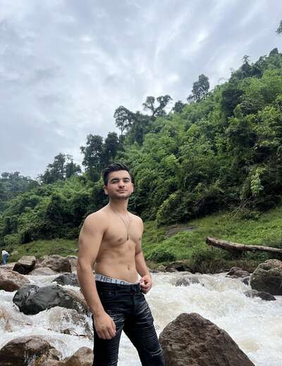 Straight male with good vibes - Alternate Photo