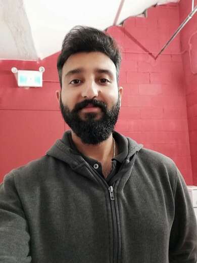 34yr Indian guy - Alternate Photo