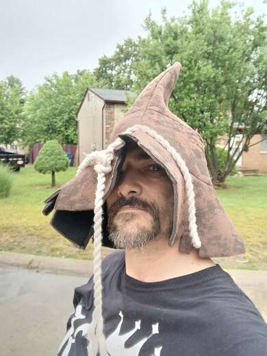 I am an avid listener. - Alternate Photo
