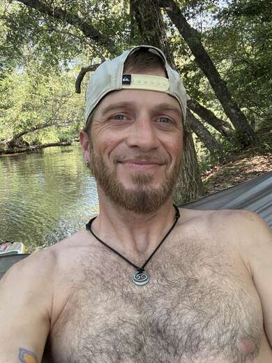 Experienced & Professional Marine Veteran - Alternate Photo