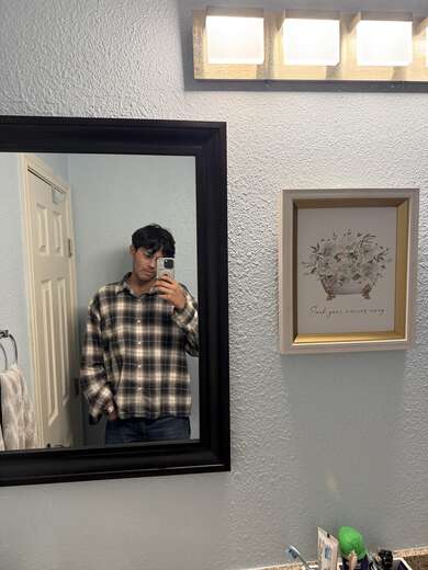 6’1 tall, light-skinned, dark hair - Alternate Photo