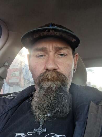White 6'0 43 years old love to have fun - Alternate Photo