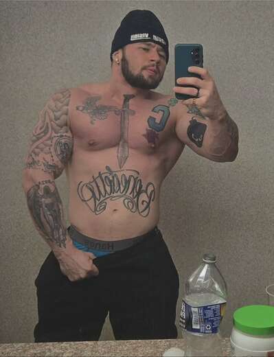 HOT!! STRONG ATHLETIC MALE FOR YOU! - Alternate Photo