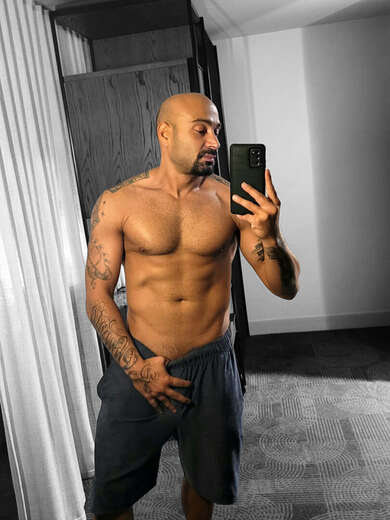 Masseur - Alternate Photo