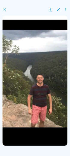 52 and looking for new friends - Alternate Photo
