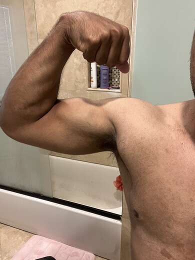 Amateur bodybuilder - Alternate Photo