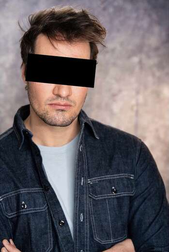 Taylor.Degree educated, son of a diplomat. - Alternate Photo