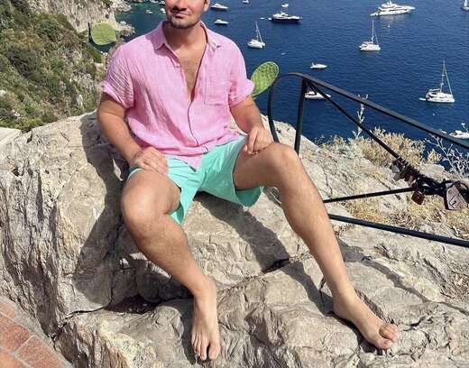 Taylor.Degree educated, son of a diplomat. - Alternate Photo