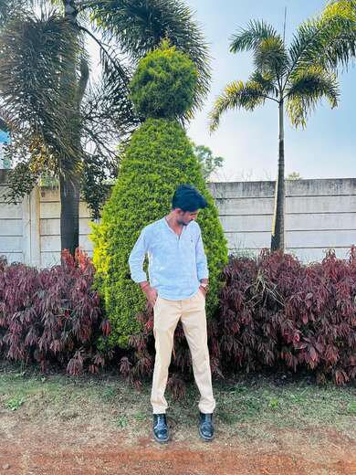 6ft tall handsome guy - Alternate Photo