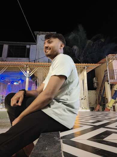 Premium Escort / Masseur - Alternate Photo