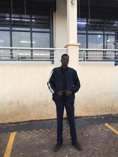 A giant standing at 6.6ft (WOMEN ONLY) - Alternate Photo