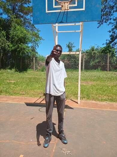 A giant standing at 6.6ft (WOMEN ONLY) - Alternate Photo