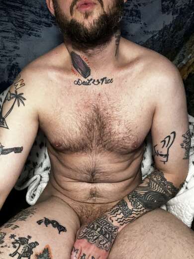 Straight, tattoos, masc, houseboy - Alternate Photo