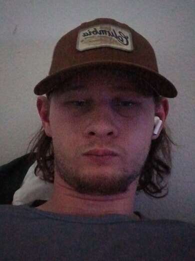 Im 5'6, have blue eyes, cowboy type - Alternate Photo
