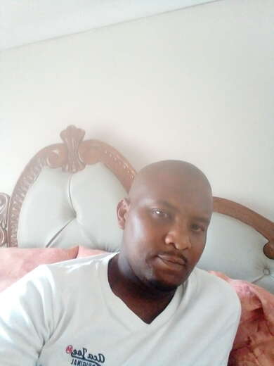 Chubby and handsome - Straight Male Escort in South Africa - Main Photo
