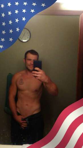 Available Willing Non Judgemental - Straight Male Escort in Tacoma - Main Photo