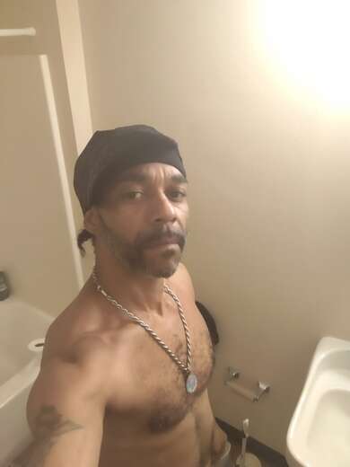 Tall, slim, fit,& Handsome - Alternate Photo
