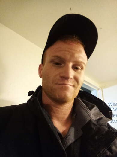 510 red head green eyesv - Straight Male Escort in Vancouver - Main Photo
