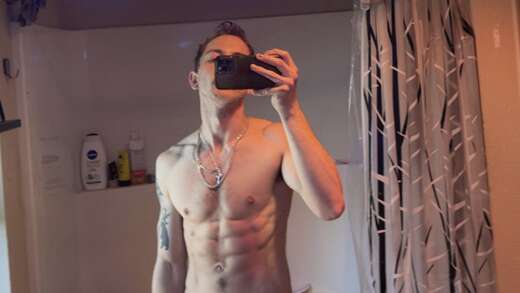 Very fit, let me satisfy your big cravings - Straight Male Escort in Vancouver, WA - Main Photo
