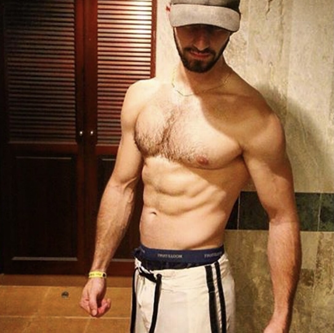 French Dominant Athletic | Straight Male Escort in Toronto | MintBoys